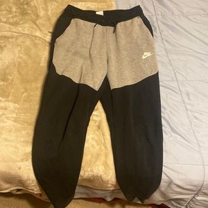 Nike Tech Sweatpants